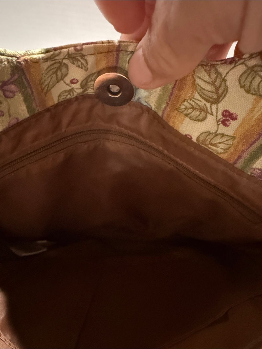 Longaberger Floral Stripe Canvas Tote with Tan Leather Trim - Picture 4 of 6